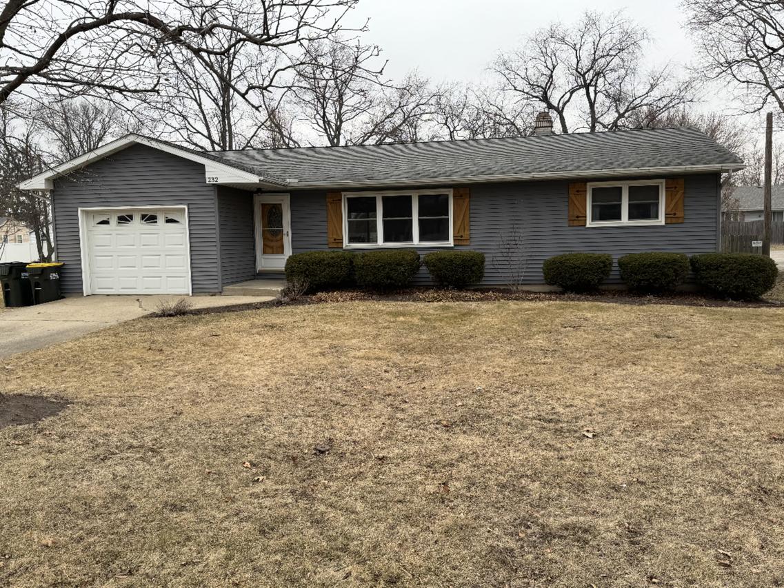 232 South Ave., Hampshire, IL 60140