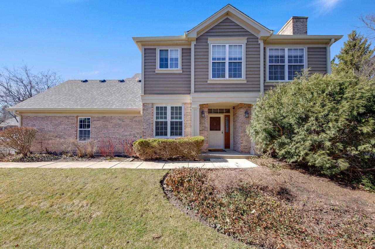 8 Ashford Ct., Lincolnshire, IL 60069