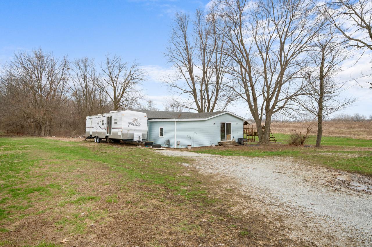 525 E Maple St., Westfield, IL 62474