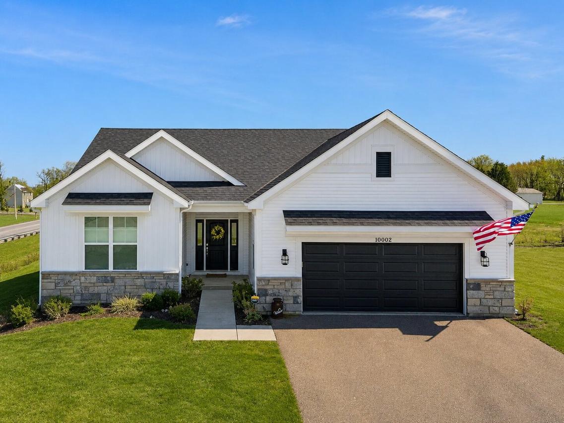 10002 Woodland Dr., Hebron, IL 60034