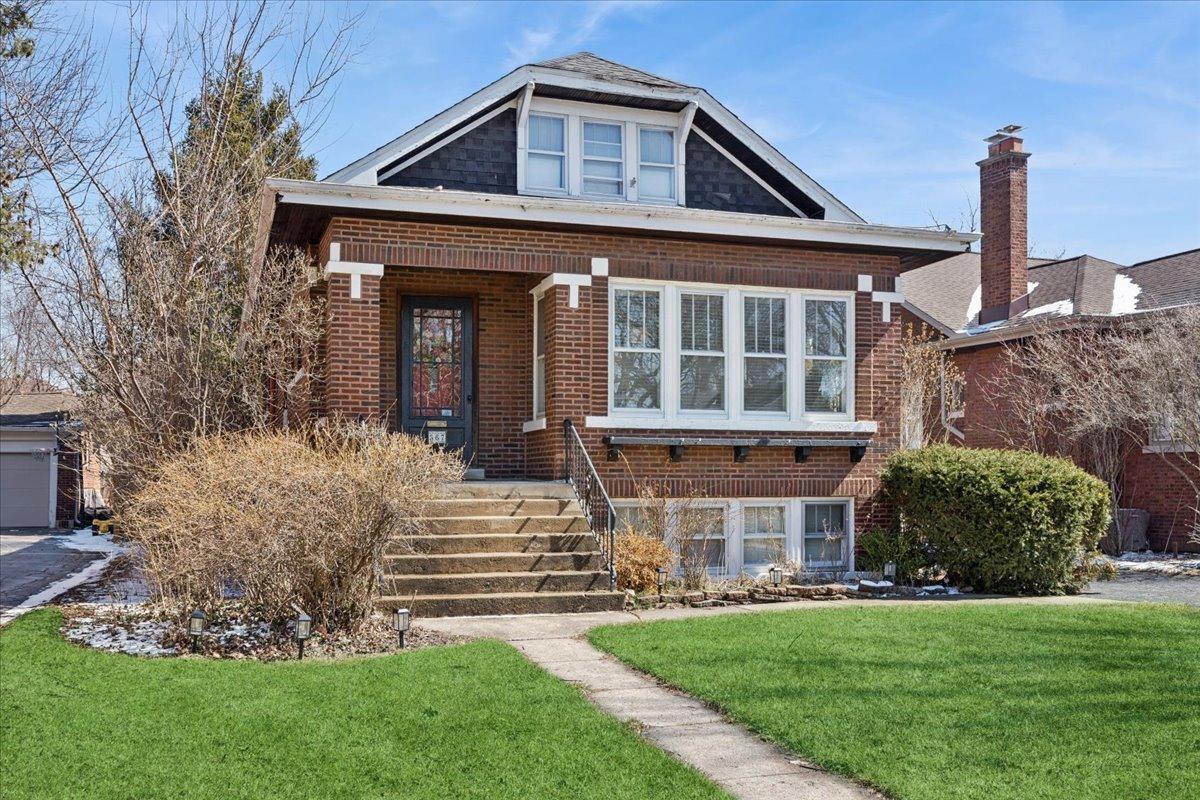 367 Bartram Rd., Riverside, IL 60546