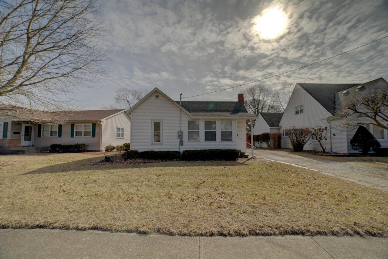 555 E Mulberry St., Watseka, IL 60970