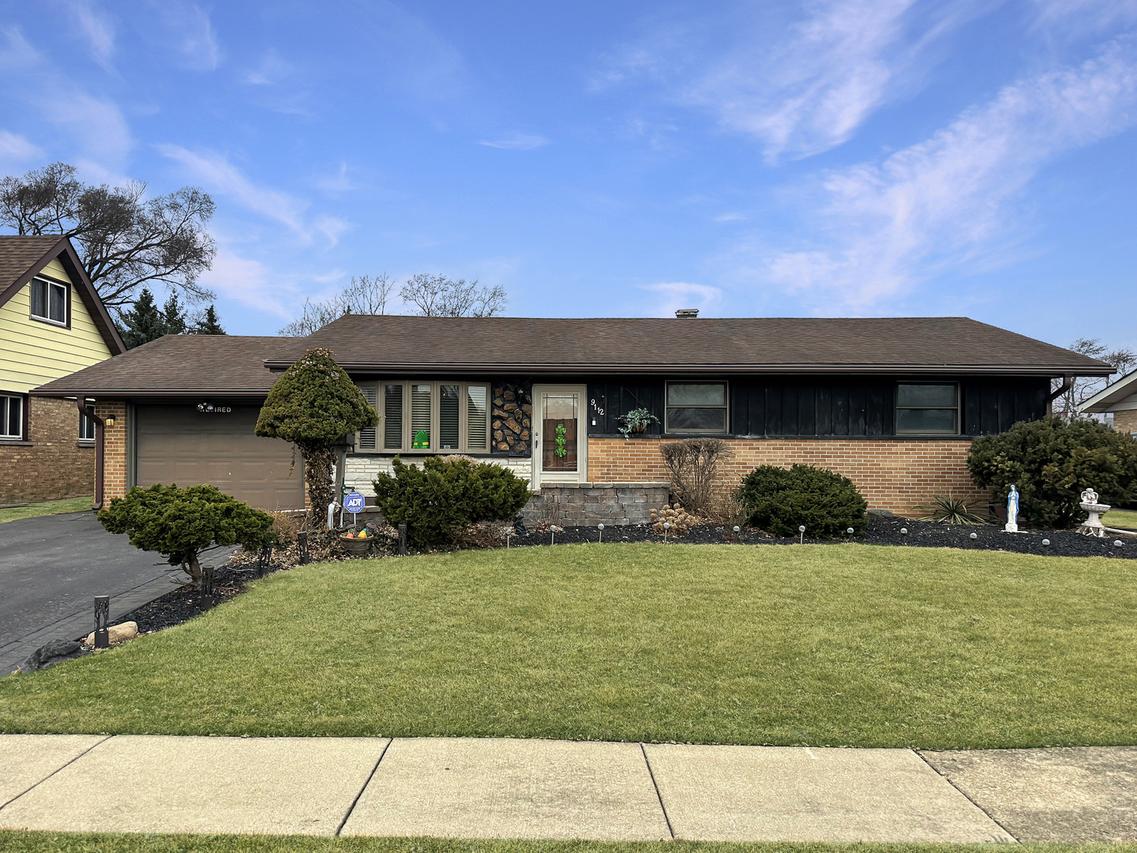 9112 Homestead Ln., Bridgeview, IL 60455