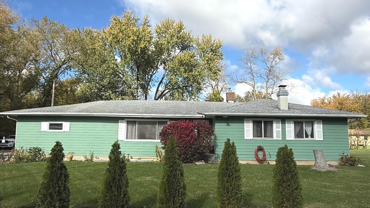 1302 Cary Rd., Algonquin, IL 60102