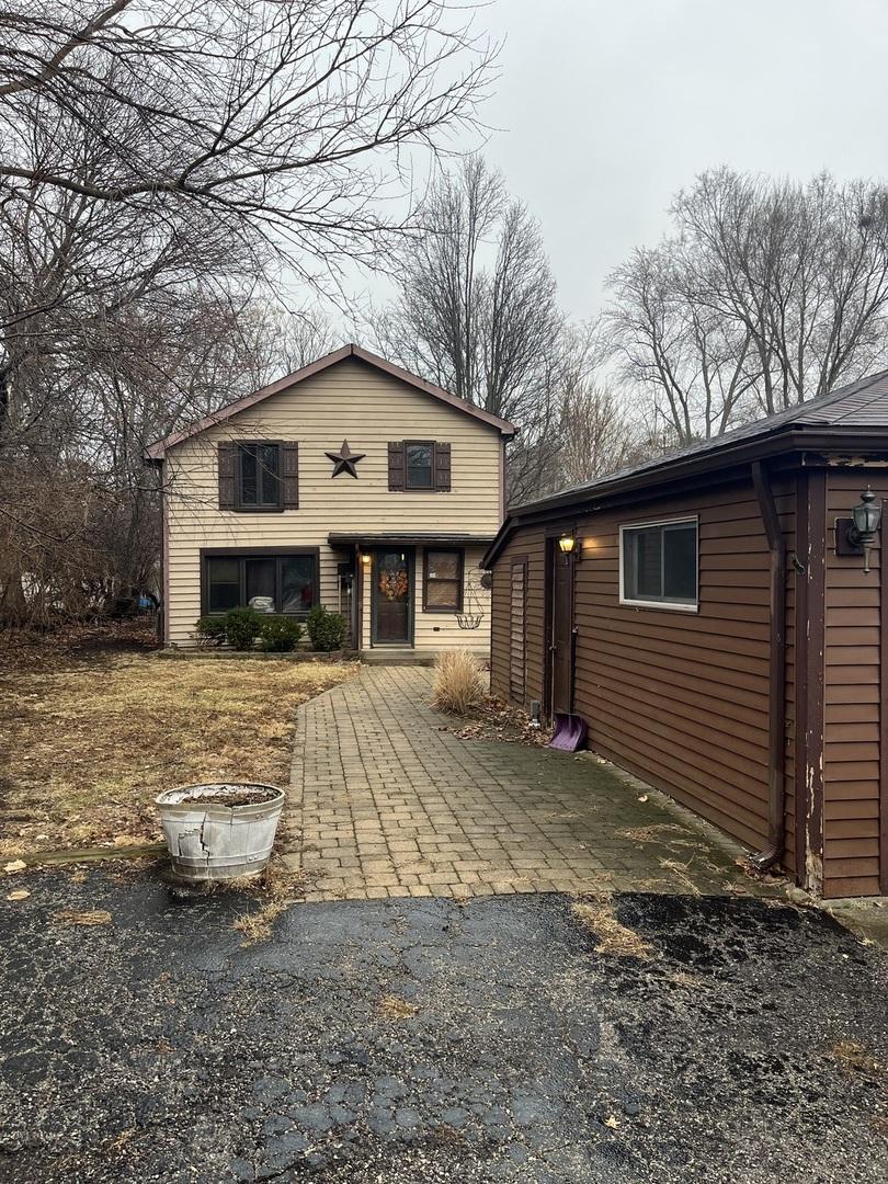 5S661 Wright St., Naperville, IL 60563