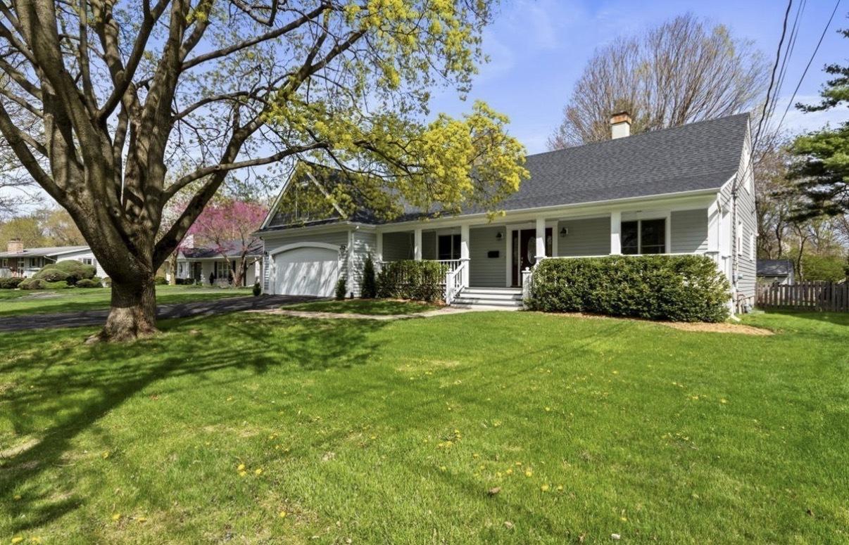 747 Cheever Ave., Geneva, IL 60134