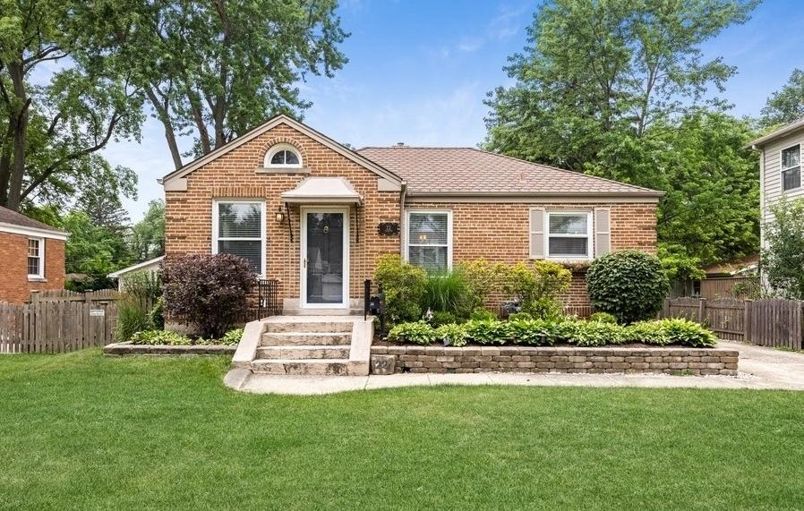 [Address Hidden by Seller], Clarendon Hills, IL 60514
