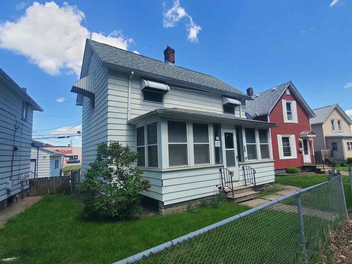 931 18th Ave., East Moline, IL 61244