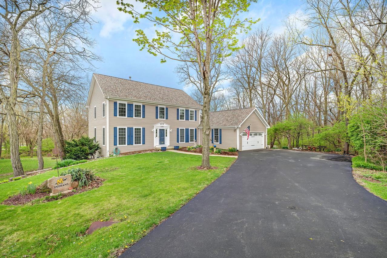 22506 S Queens Ct., Joliet, IL 60404