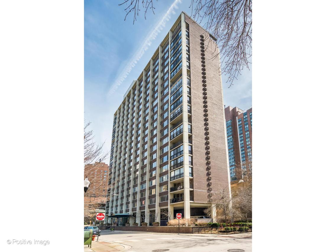 1 E Schiller St. #3C, Chicago, IL 60610