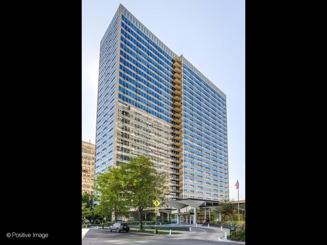 3550 N Lake Shore Dr. #806, Chicago, IL 60657