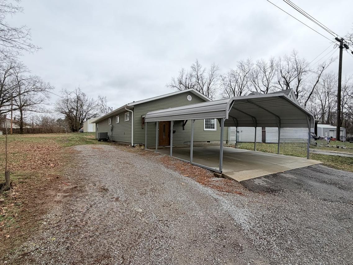 858 Benton St., Eldorado, IL 62930