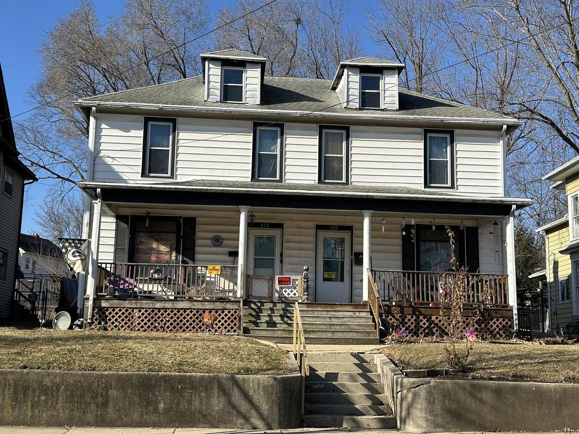 418 - 420 N Van Buren Ave., Freeport, IL 61032