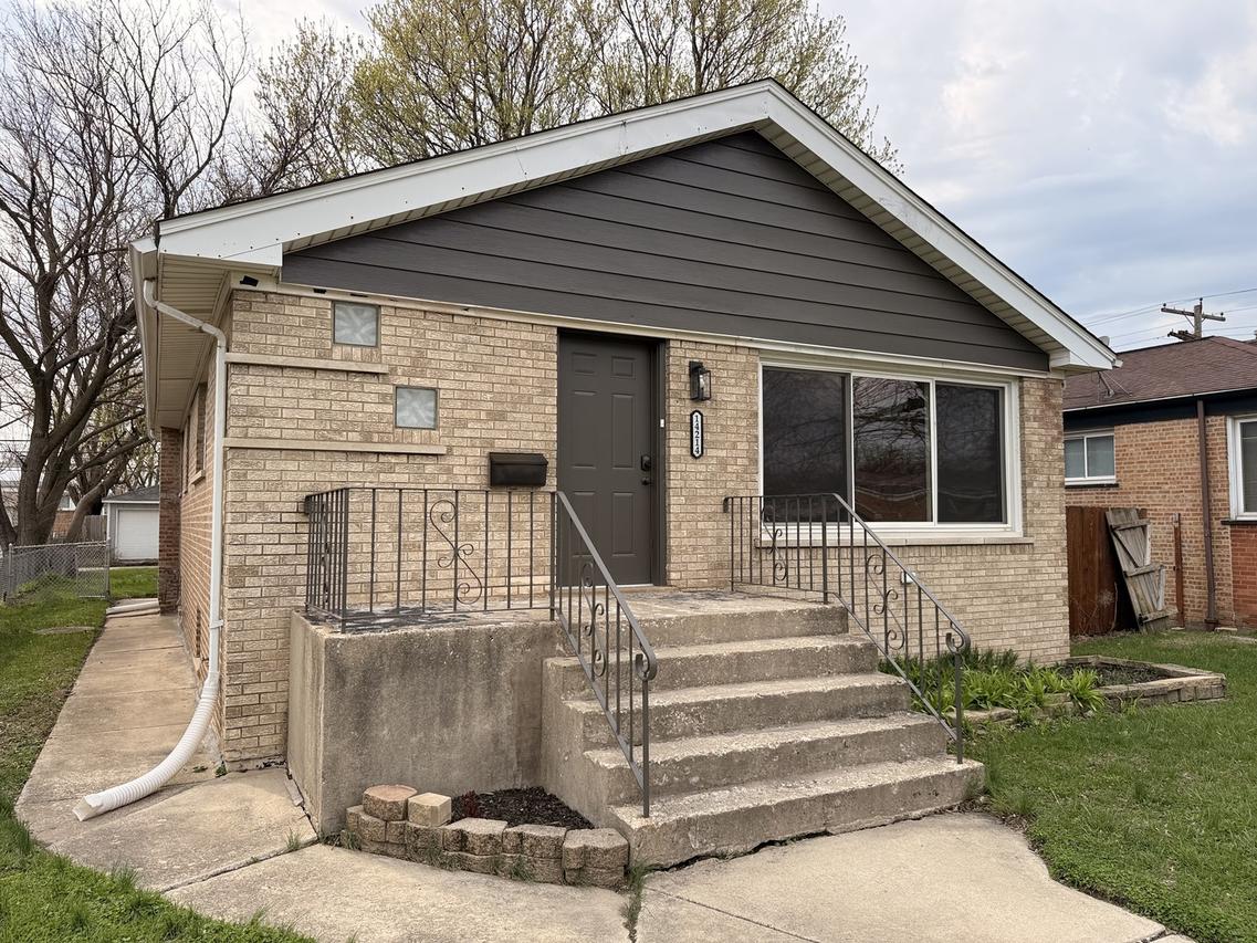 14214 Minerva Ave., Dolton, IL 60419