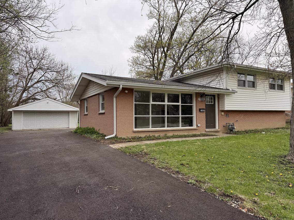 19050 John Ave., Country Club Hills, IL 60478