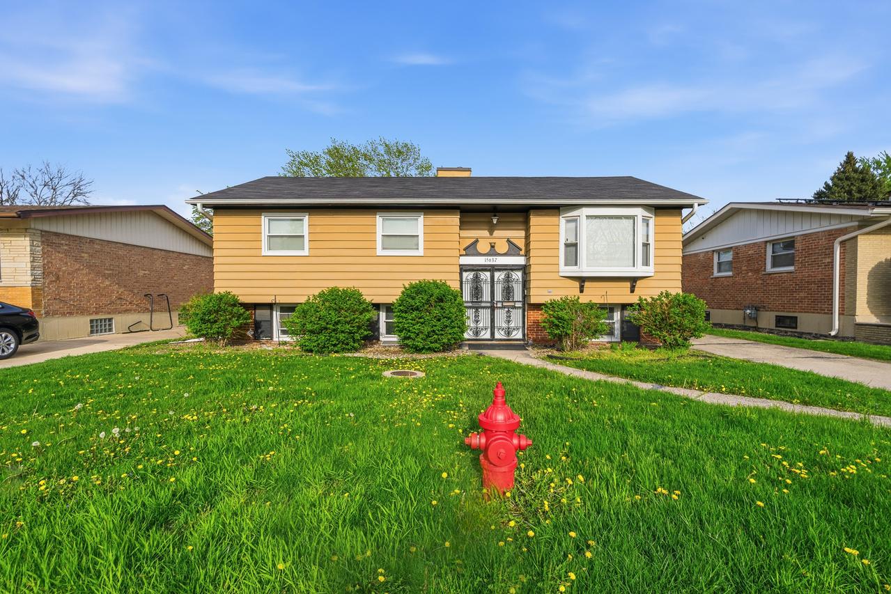 15637 Avalon Ave., South Holland, IL 60473