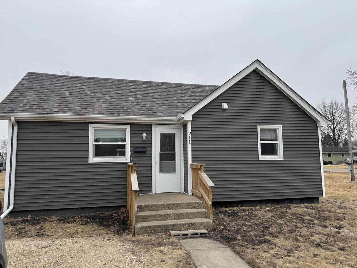 211 1st St., Mendota, IL 61342