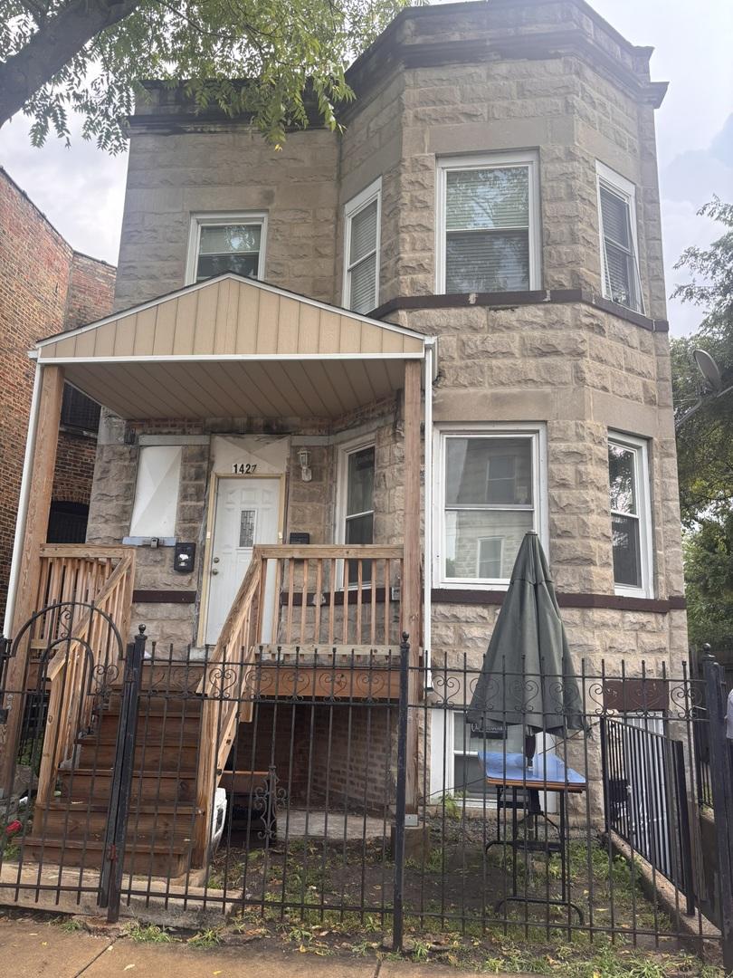 1427 S Central Park Ave., Chicago, IL 60623