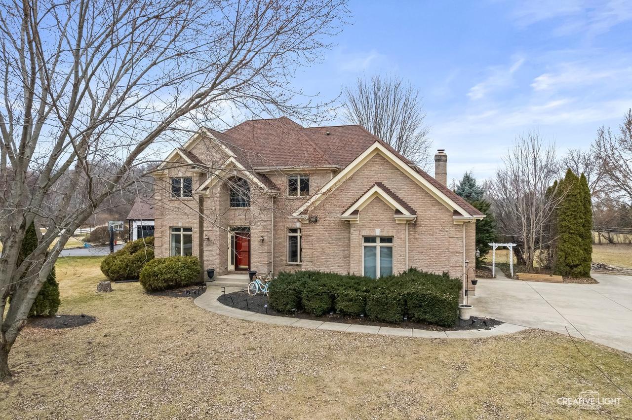 39W796 Dairyherd Ln., St. Charles, IL 60175