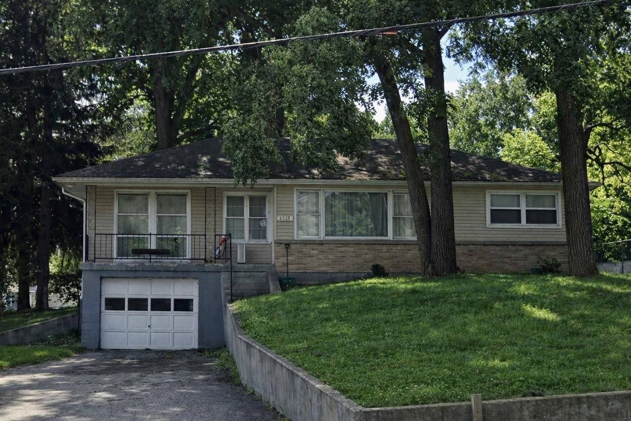 4113 W Crystal Lake Rd., Mchenry, IL 60050