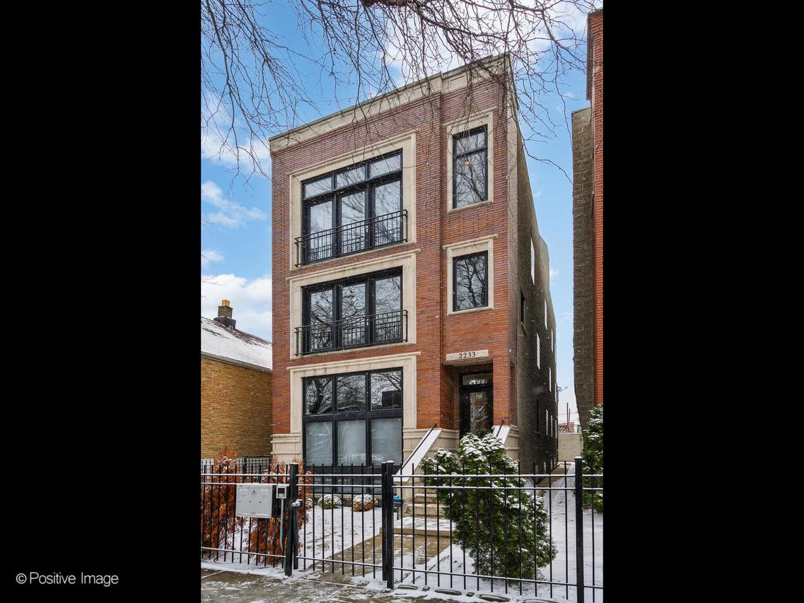 2233 N Leavitt St. #2, Chicago, IL 60647