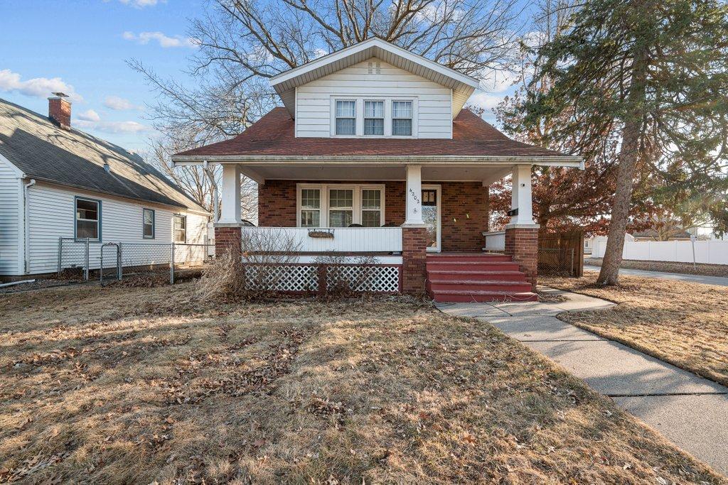 4202 10th Ave., Moline, IL 61265