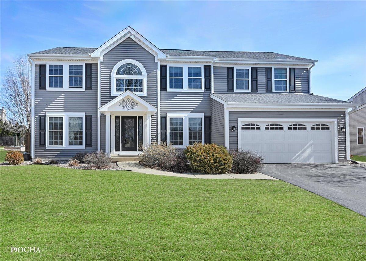 420 Raintree Dr., Oswego, IL 60543