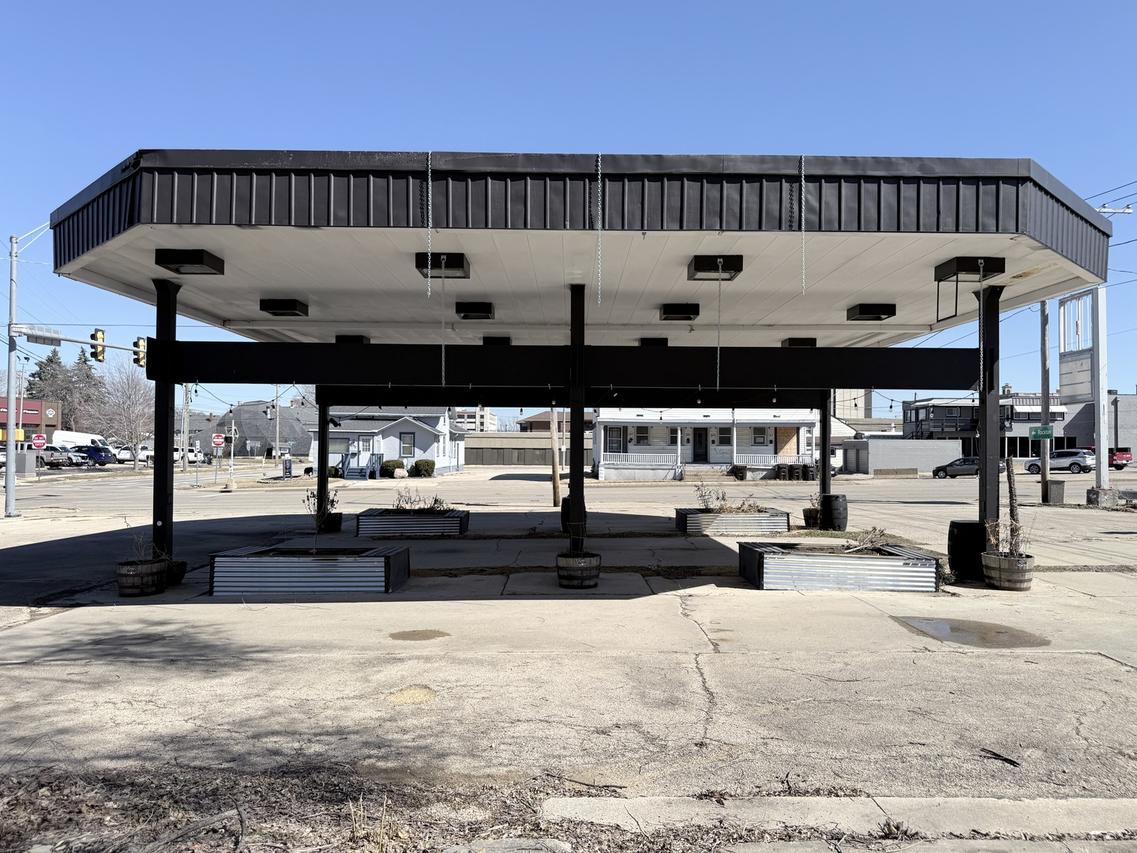 220 N Galena Ave., Freeport, IL 61032