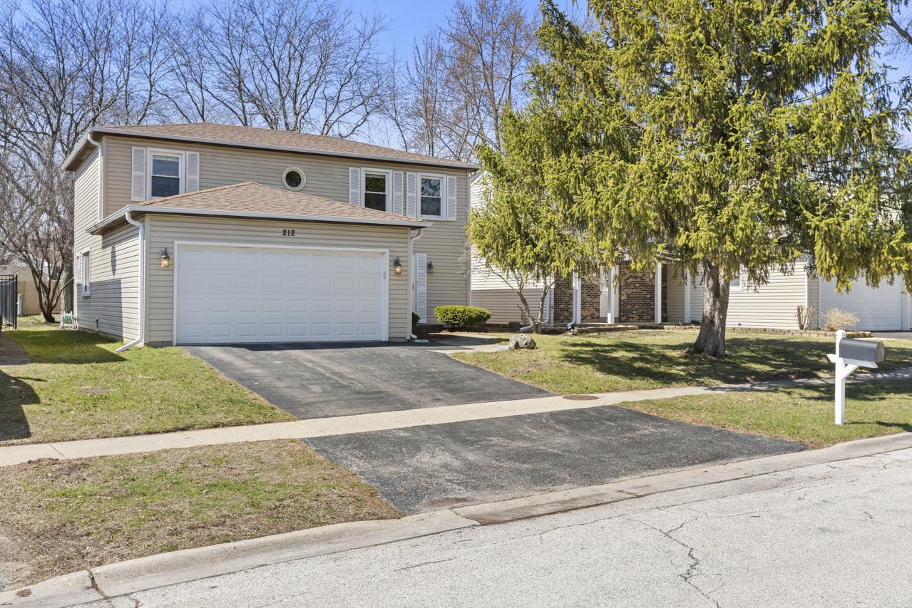212 E Lakeside Dr., Vernon Hills, IL 60061