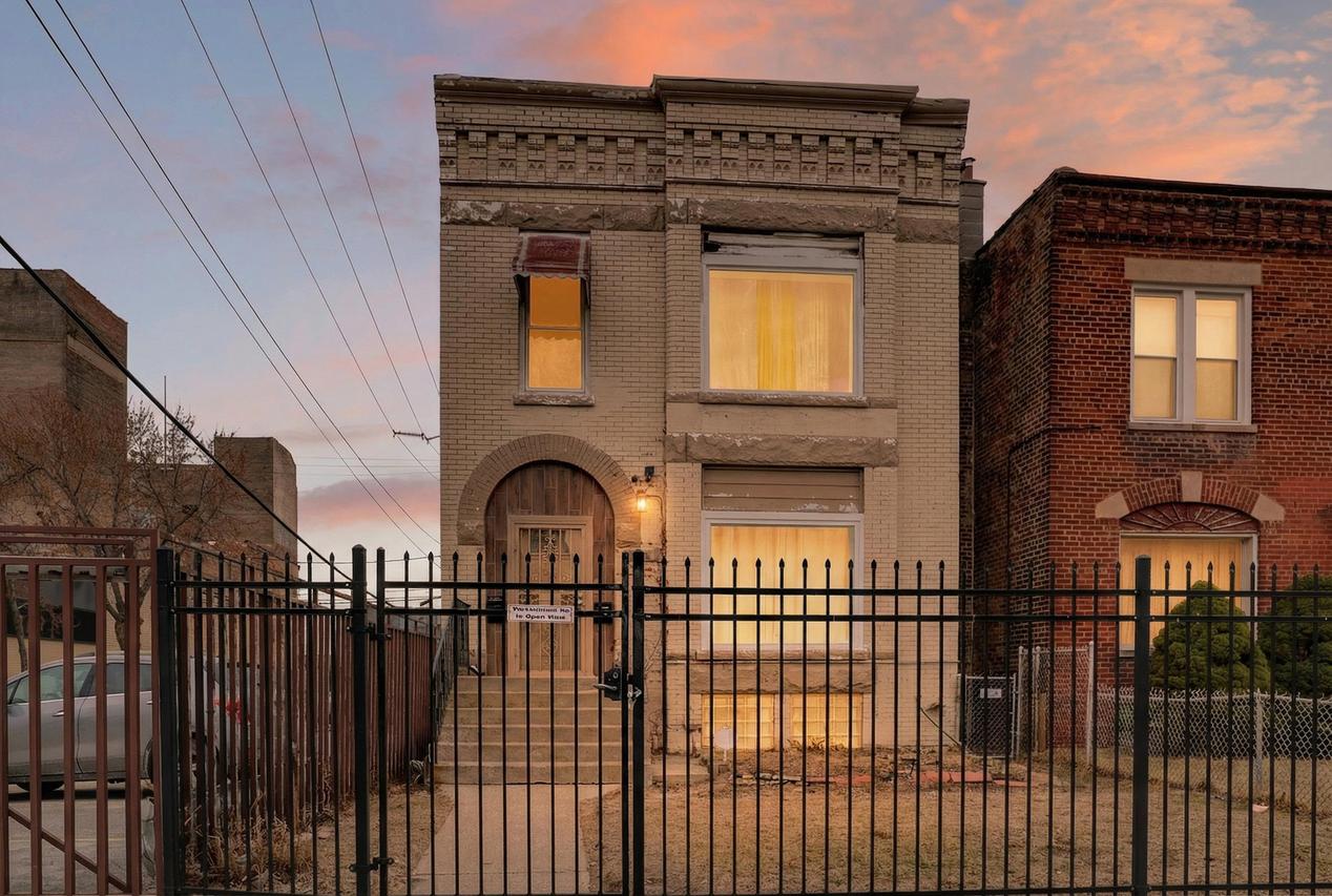 [Address Hidden by Seller], Chicago, IL 60637