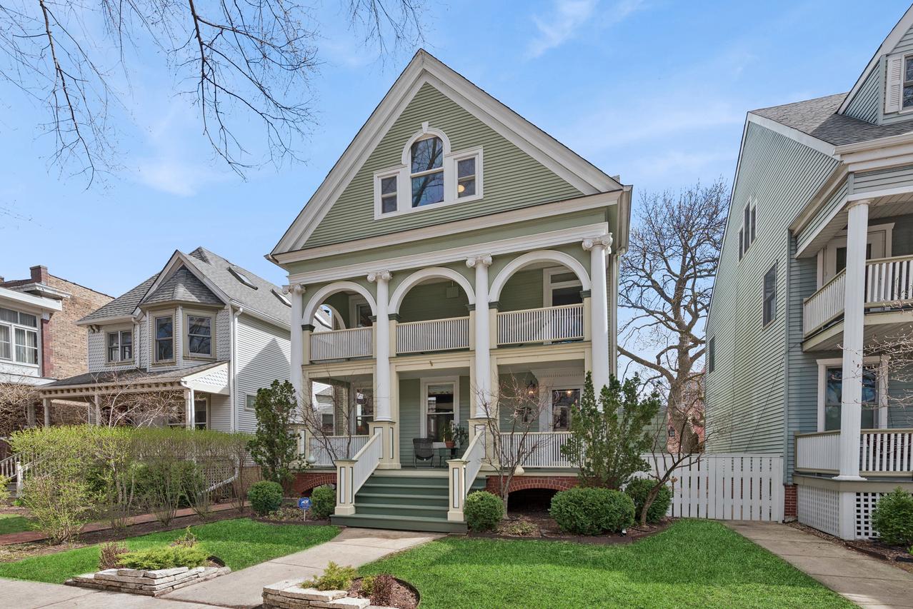 5247 N Magnolia Ave., Chicago, IL 60640