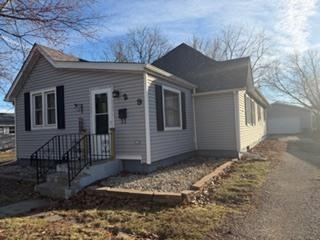 209 8th Ave., Mendota, IL 61342