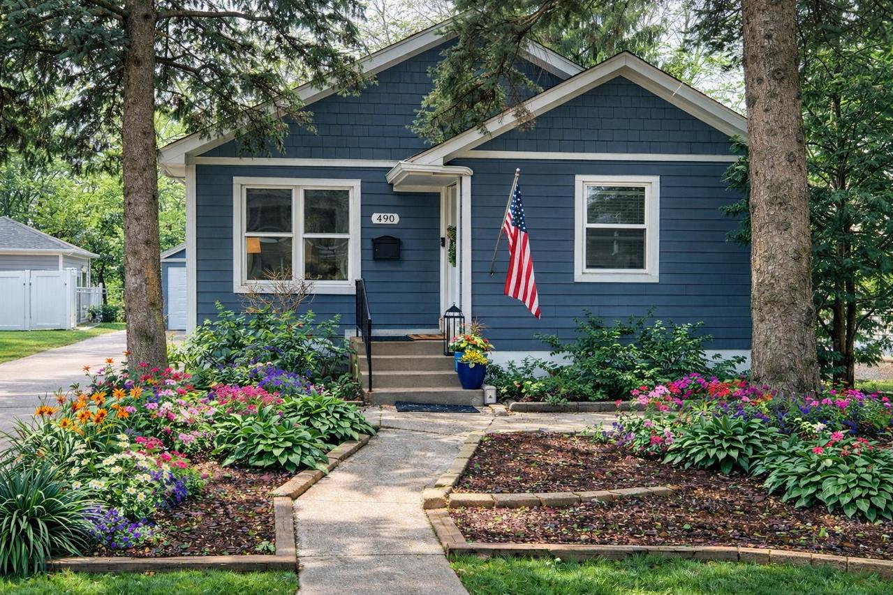 490 Carleton Ave., Glen Ellyn, IL 60137