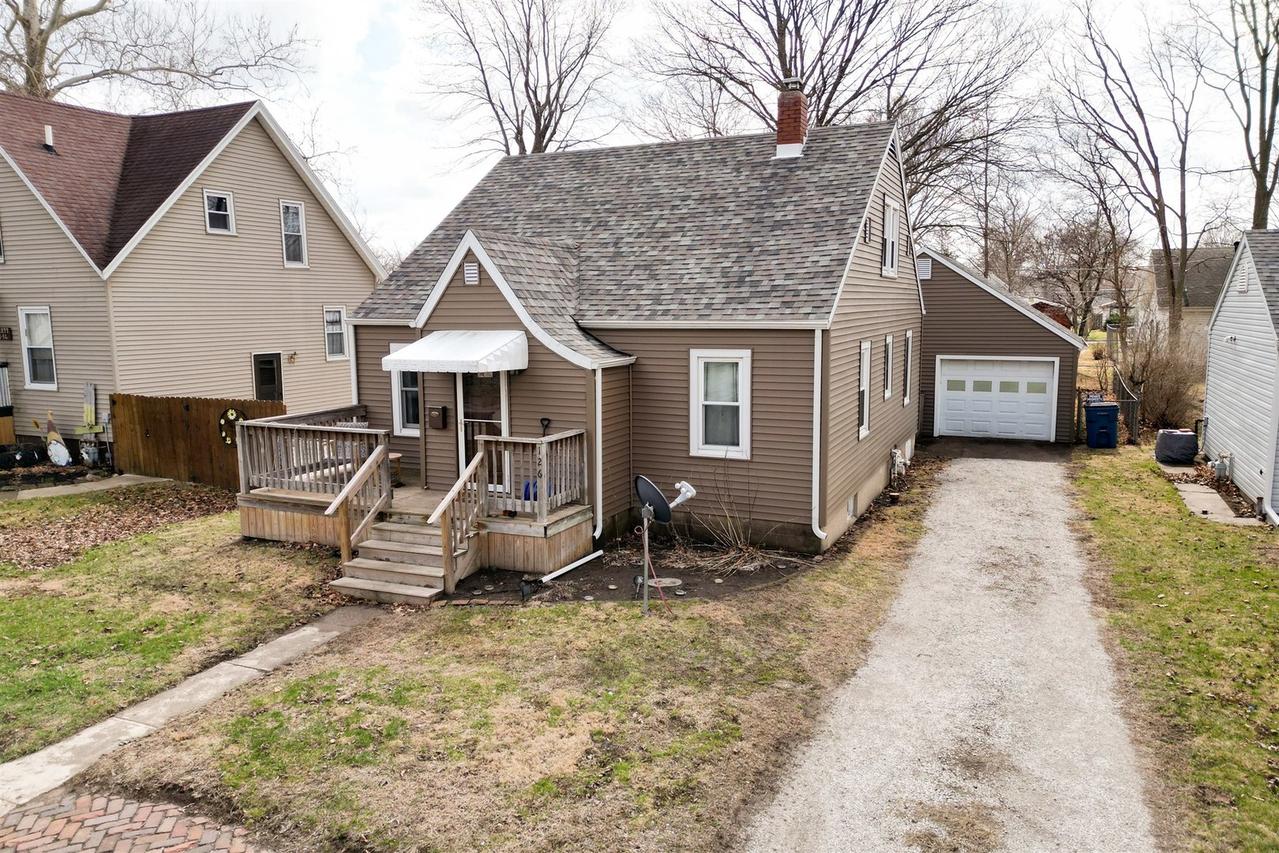 126 W Lowell Ave., Pontiac, IL 61764