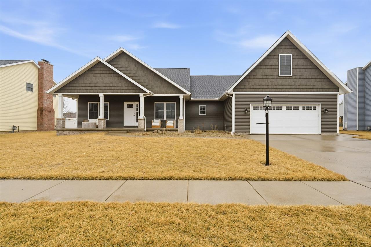 404 Victoria Dr., Washington, IL 61571