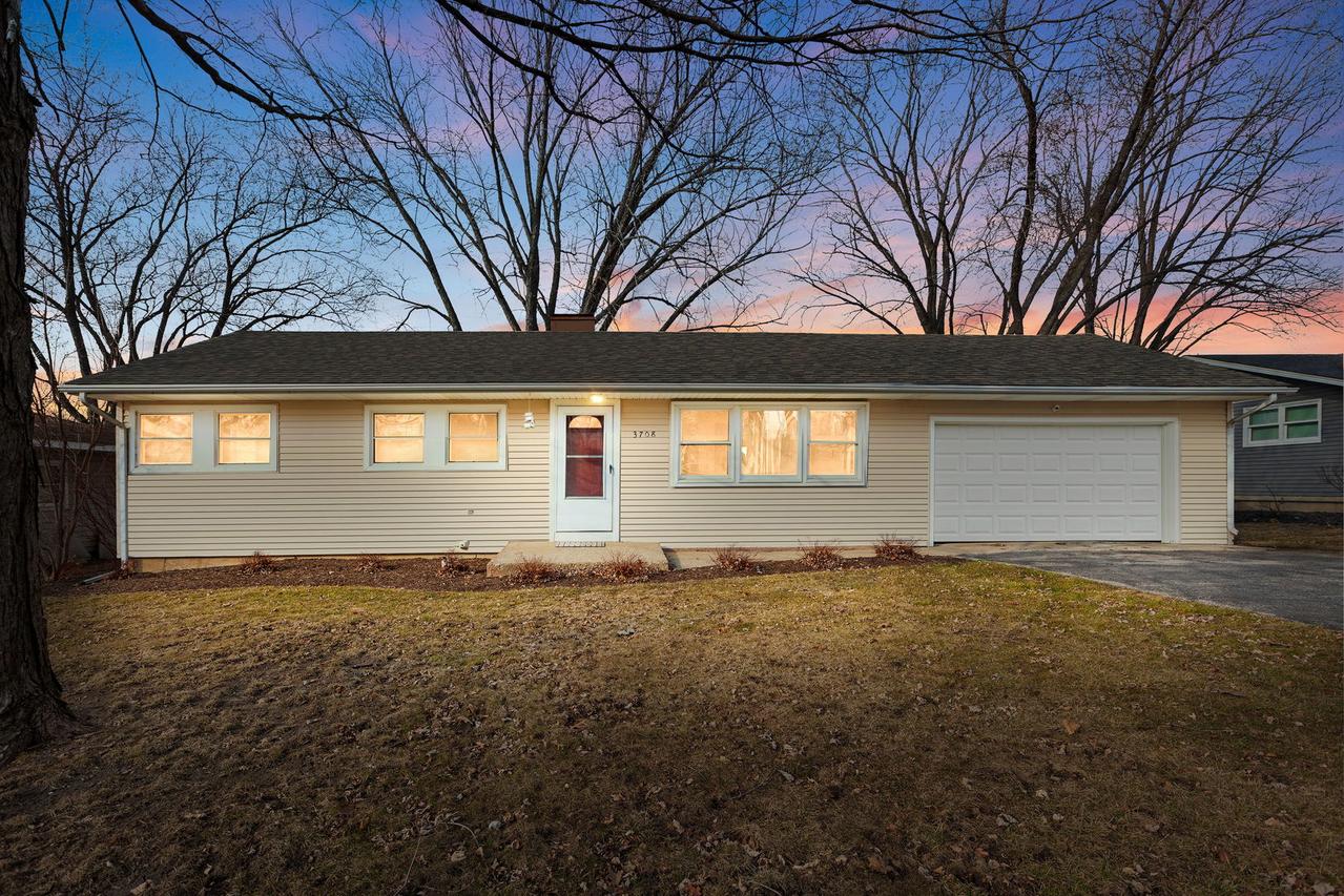 3708 Anne St., Mchenry, IL 60050