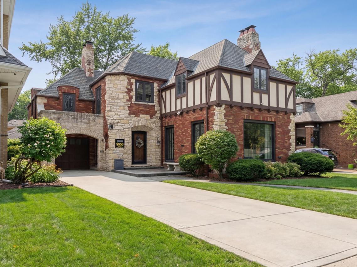 9950 S Hamilton Ave., Chicago, IL 60643