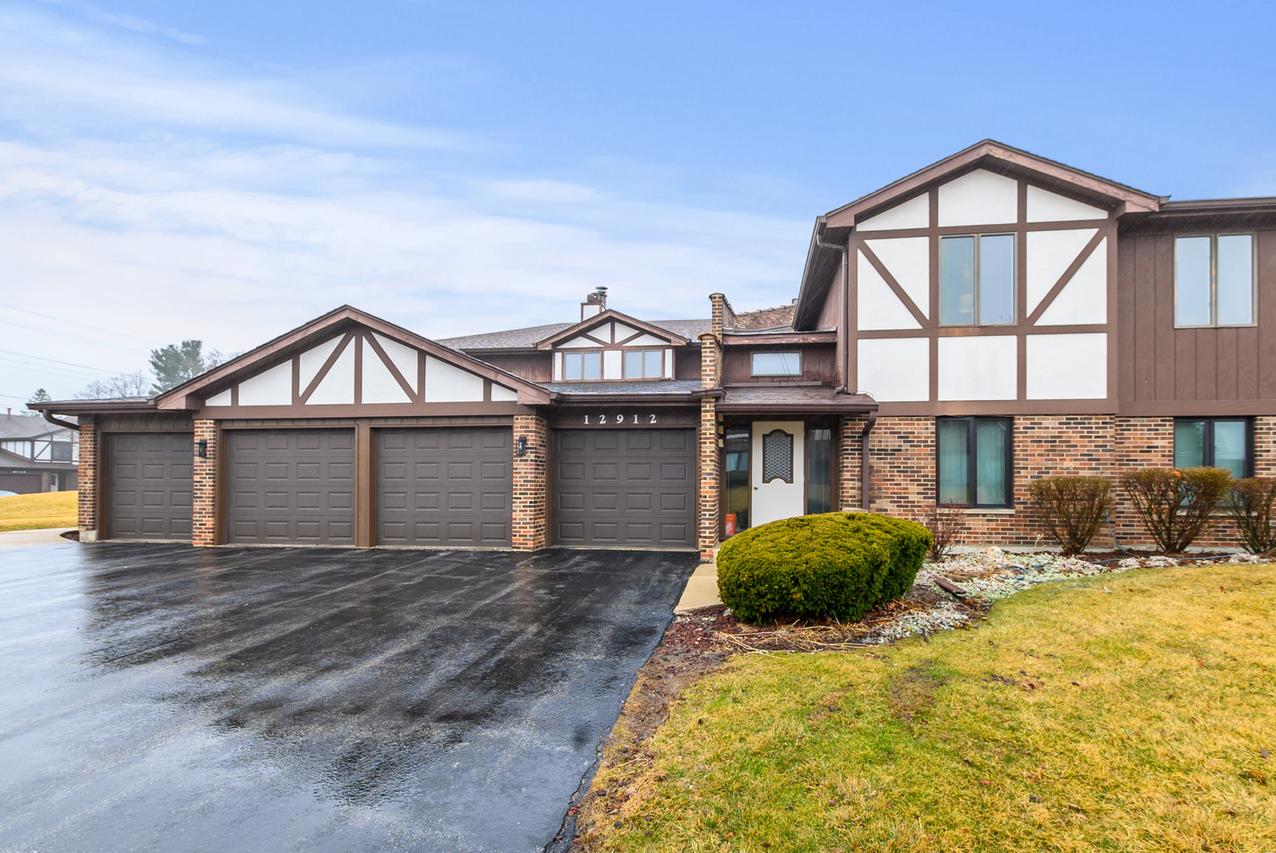 12912 Mill Dr. #E2, Palos Park, IL 60464