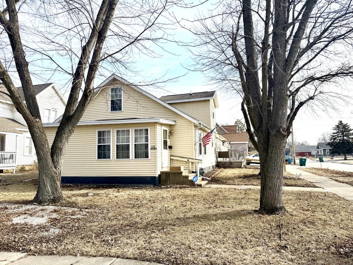 420 Adams St., Ottawa, IL 61350