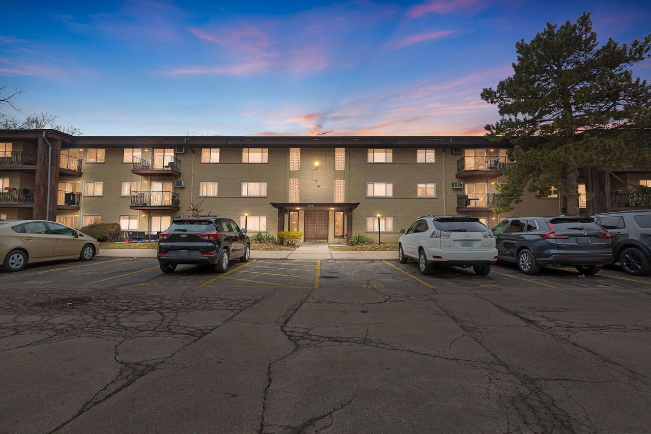 525 S Cleveland Ave. #208, Arlington Heights, IL 60005