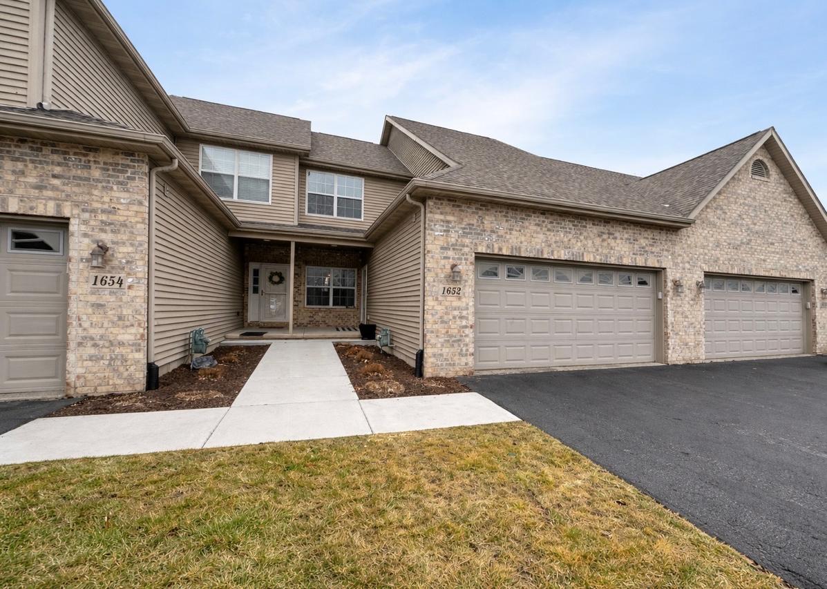 1652 Overlook Dr., Dixon, IL 61021