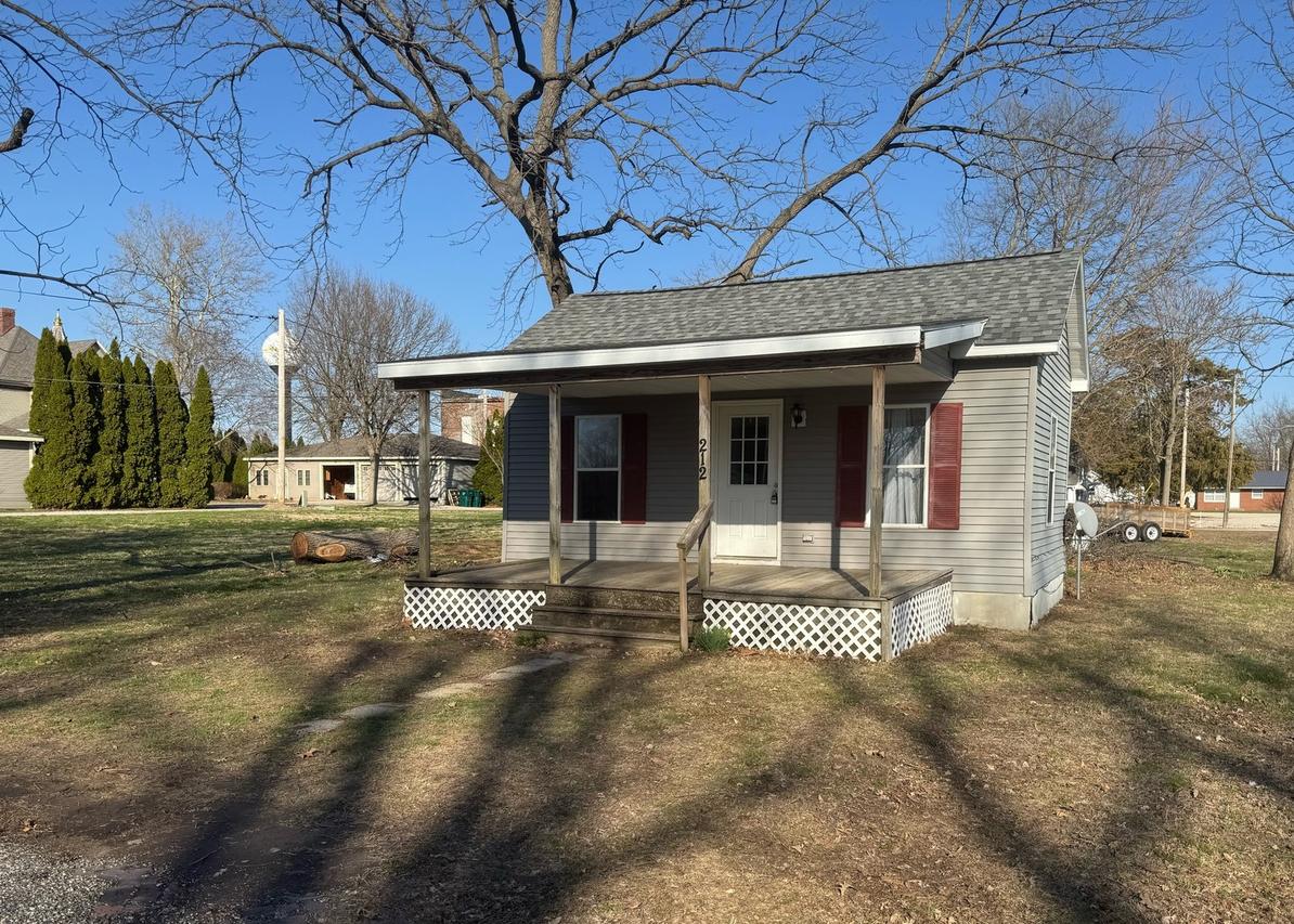 212 S Illinois St., Atwood, IL 61913
