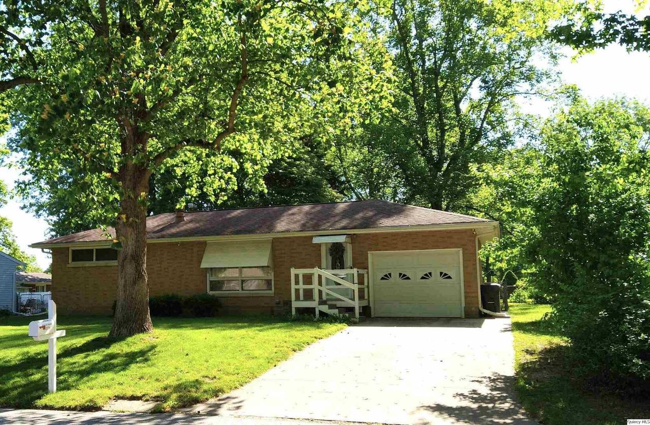 2025 W Hilltop Dr., Quincy, IL 62305