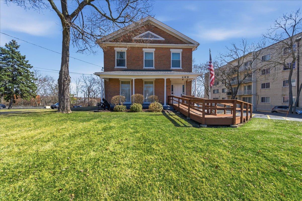 469 N Lake St., Aurora, IL 60506