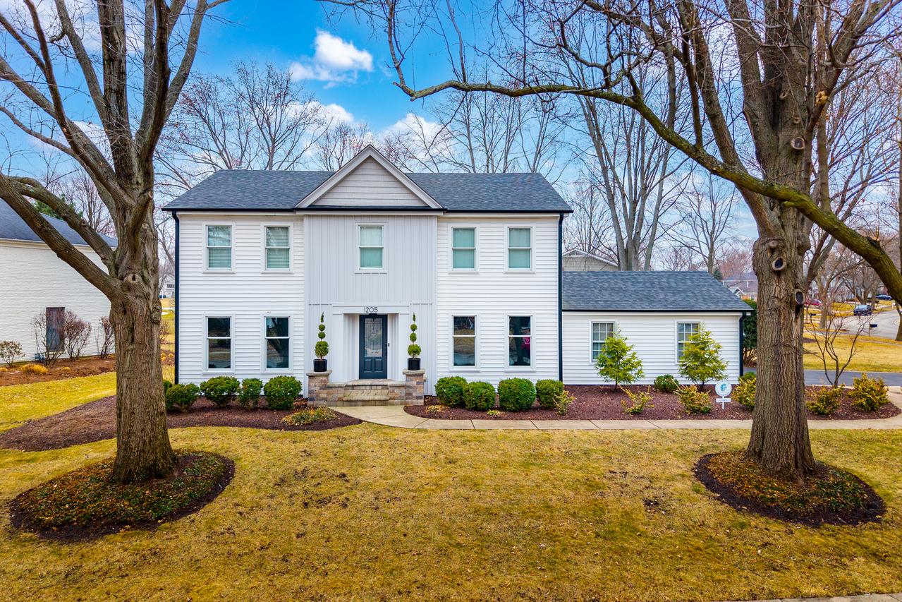 1205 Briergate Dr., Naperville, IL 60563