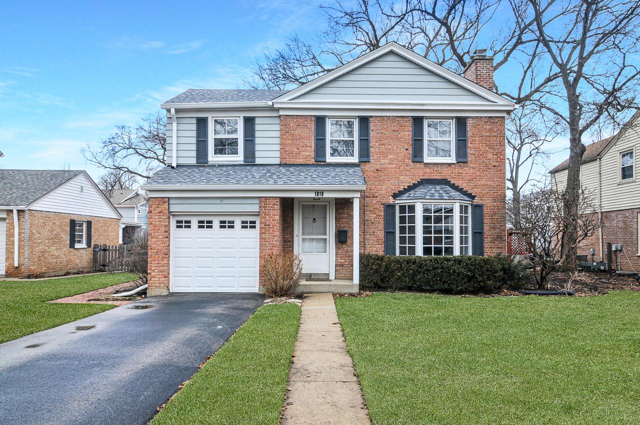 1810 Oak Ave., Northbrook, IL 60062