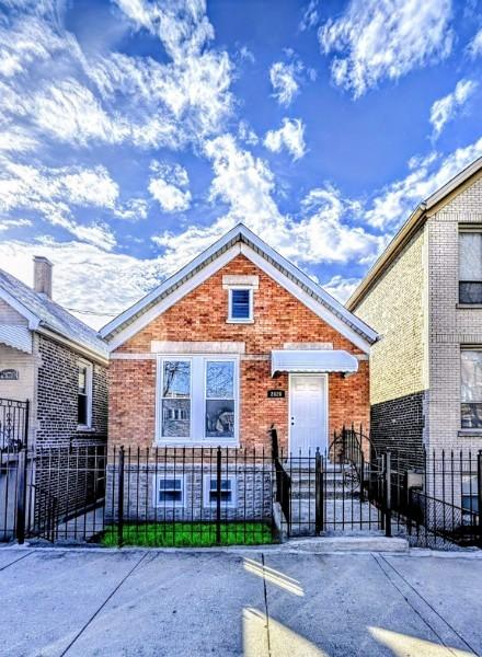 2828 S Emerald Ave., Chicago, IL 60616