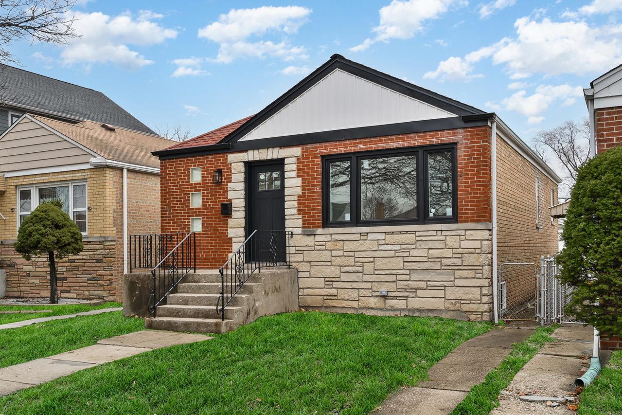 5423 N Moody Ave., Chicago, IL 60630