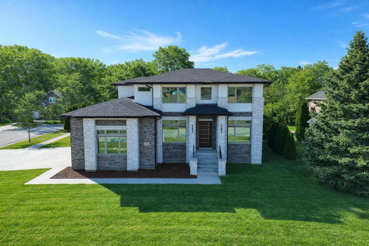 15966 S Crystal Creek Dr., Homer Glen, IL 60491