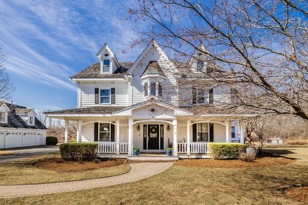 3 Eagle Pointe Dr., Barrington Hills, IL 60010